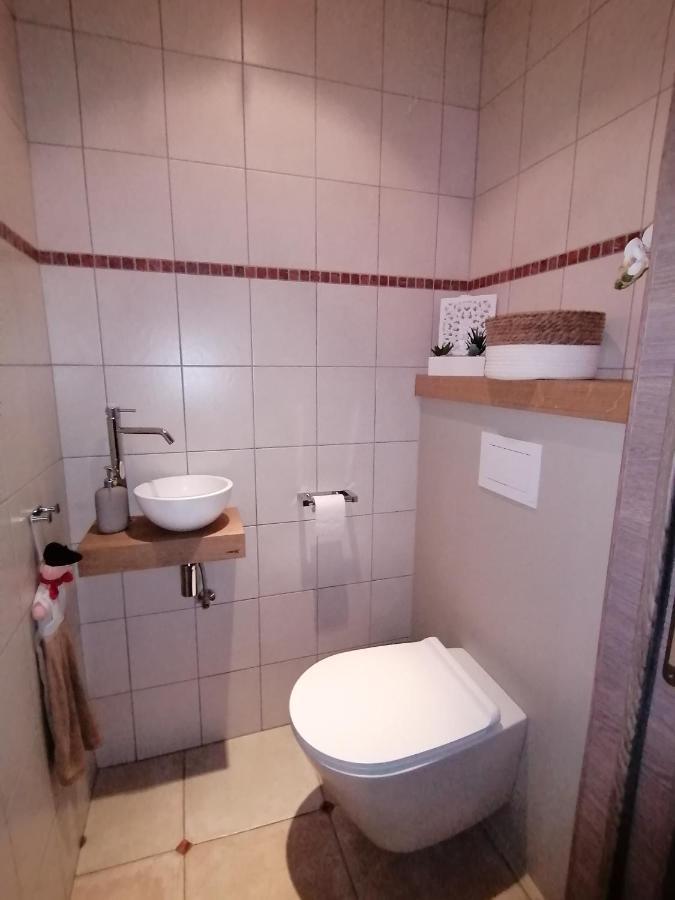 Le Clos Du Montys Louveigné Kültér fotó